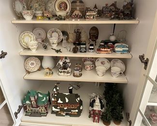 Tea cups
Christmas Village 