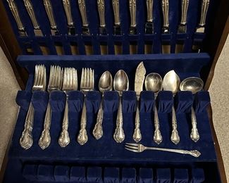 Easterling Sterling 
“American Classic “
12pc place setting. Plus 8 serving pieces