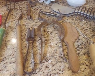 More Vintage Kitchen Items.
