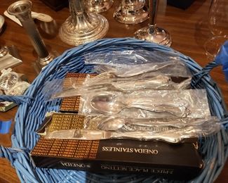 Oneida stainless flatware
