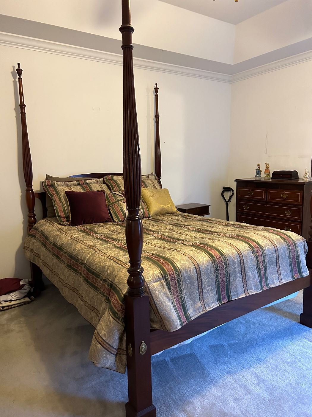 NASHVILLE / BELLEVUE RIVER PLANTATION ESTATE SALE starts on 7/14/2023