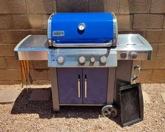 04 Weber Genesis II Propane Grill
