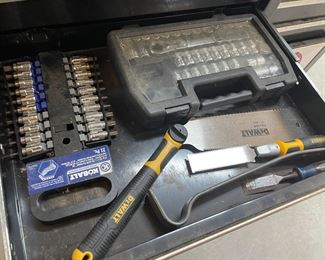 . . . . more ratchet sets