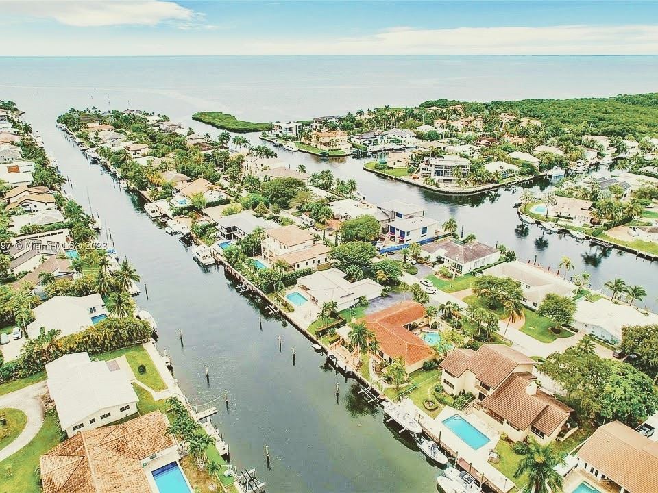 GABLES BY THE SEA ESTATE SALE in Coral Gables, FL starts on 7/15/2023