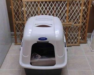 Cat Litter Box and 3 Wooden Gates