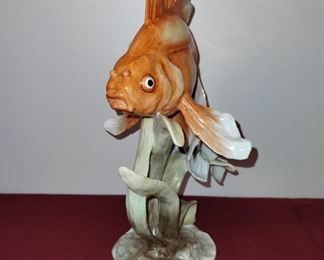 Rare - large Rosenthal Heidenreich Fan Tail Goldfish. 10.5 inches tall
