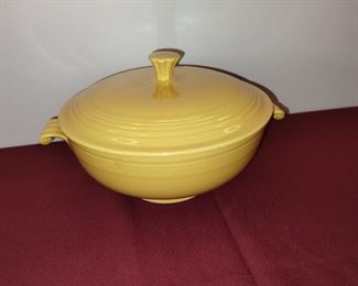 Vintage bright yellow fiestaware lidded casserole dish / serving bowl 