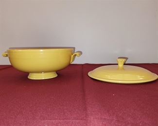 Vintage bright yellow fiestaware lidded casserole dish / serving bowl 