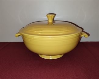 Vintage bright yellow fiestaware lidded casserole dish / serving bowl 