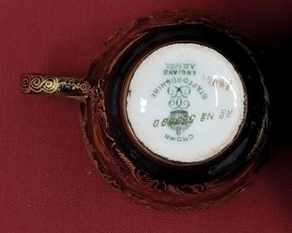 Beautiful set of six Staffordshire tea cups and saucers