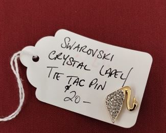 Swarovski crystal pin - golden signature dove with crystals