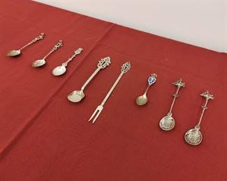 Assorted vintage sterling silver decorative commemorative cutlery
