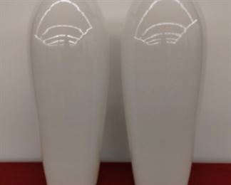 Pair of beautiful mint condition Vtg 1930’s DELUXE INC USA Milk Glass Vases Cabbage Roses Artist Signed 13 inches tall