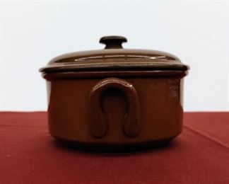 Vintage signed glazed pottery/soup tureen/serving dish with lid. In amazing condition!