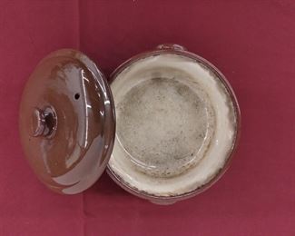 Vintage signed glazed pottery/soup tureen/serving dish with lid. In amazing condition!