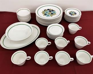 Franciscan WhiteStone Cantata, serving for 8. Beautiful condition. Mid-century modern- made in Japan 