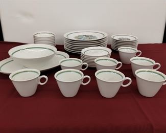 Franciscan WhiteStone Cantata, serving for 8. Beautiful condition. Mid-century modern- made in Japan 