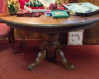 Pedestal Table