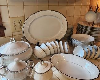 China Set with silver rim