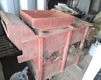 FANNING MILL