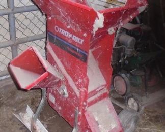 TROY BILT CHIPPER SHREDDER