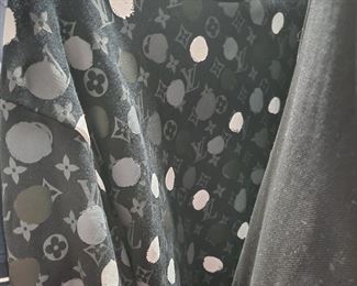 Louis vuitton special edition sweatshirt