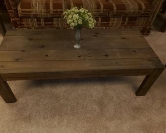 Coffee table w/2 matching end tables