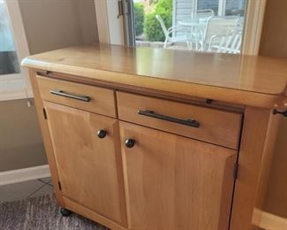 Broyhill Blonde Bar Cart/ Island 