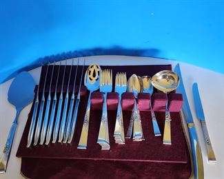 Reed & Barton Classic Rose Sterling Silver Set. 34 pcs. 