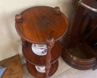 Stand with Tea Cups Royal Albert 