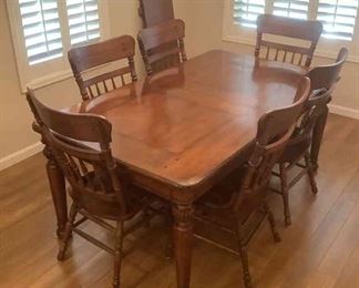 Dining Room Table W 6 Chairs