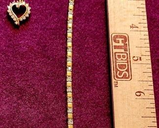 Faux Diamond Set And Pink Cubic