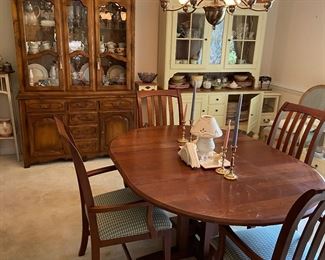 Ethan Allen furniture in the lovely dining room