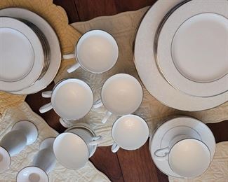 Lenox Clasics Collection "Opal Innocence", 42 pieces, 8 each Dinner, Salad, Bread, saucers, and 10 cups