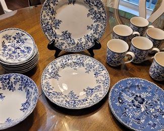Johnson Brothers "Devon Cottage" 18 pieces