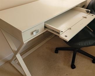 Campaign style desk with pull-out keyboard tray