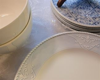 Lenox Swedish Lodge Collection Swedish Garland, 29 pieces