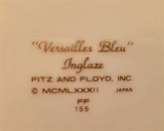 Fitz and Floyd 'Versailles Blue' Inglaze, blue with gold rim, 23 pieces