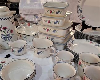 Lenox China Stone 'Poppies on Blue' over 100 pieces