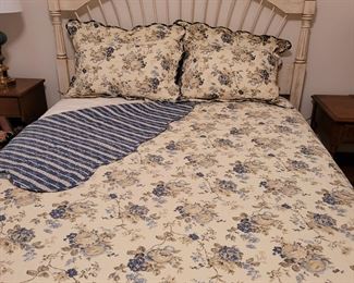 Full/Queen Waverly 3-piece bed quilt with 2 shams on Ethan Allen Country French Wheatback Queen Bed frame