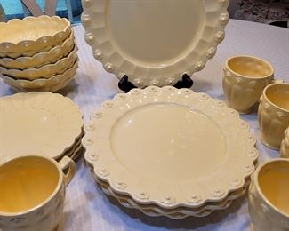 Lynn Hollyn, Made in Portugal,  18 pieces