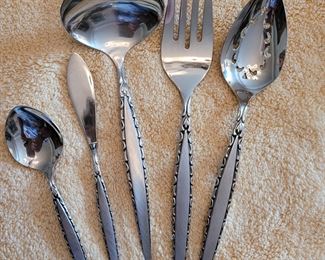 Community Stainless serving set