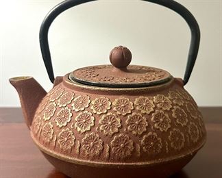 Floral Cast Iron Tea Pot