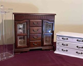 Jewelry Box And Organizers 