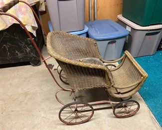 Wicker child's push carriage