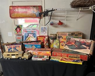 Toys are in good condition, lightly played with and some signs of long storage. 