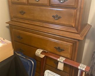 Maple bedroom set—queen bed, dresser w mirror, chest, nightstand