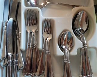 Very nice and weighty silverware set from Mikasa