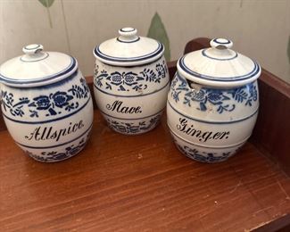 Spice canisters