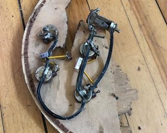 Pots are Gibson 1377552….so the 52 week of 1975